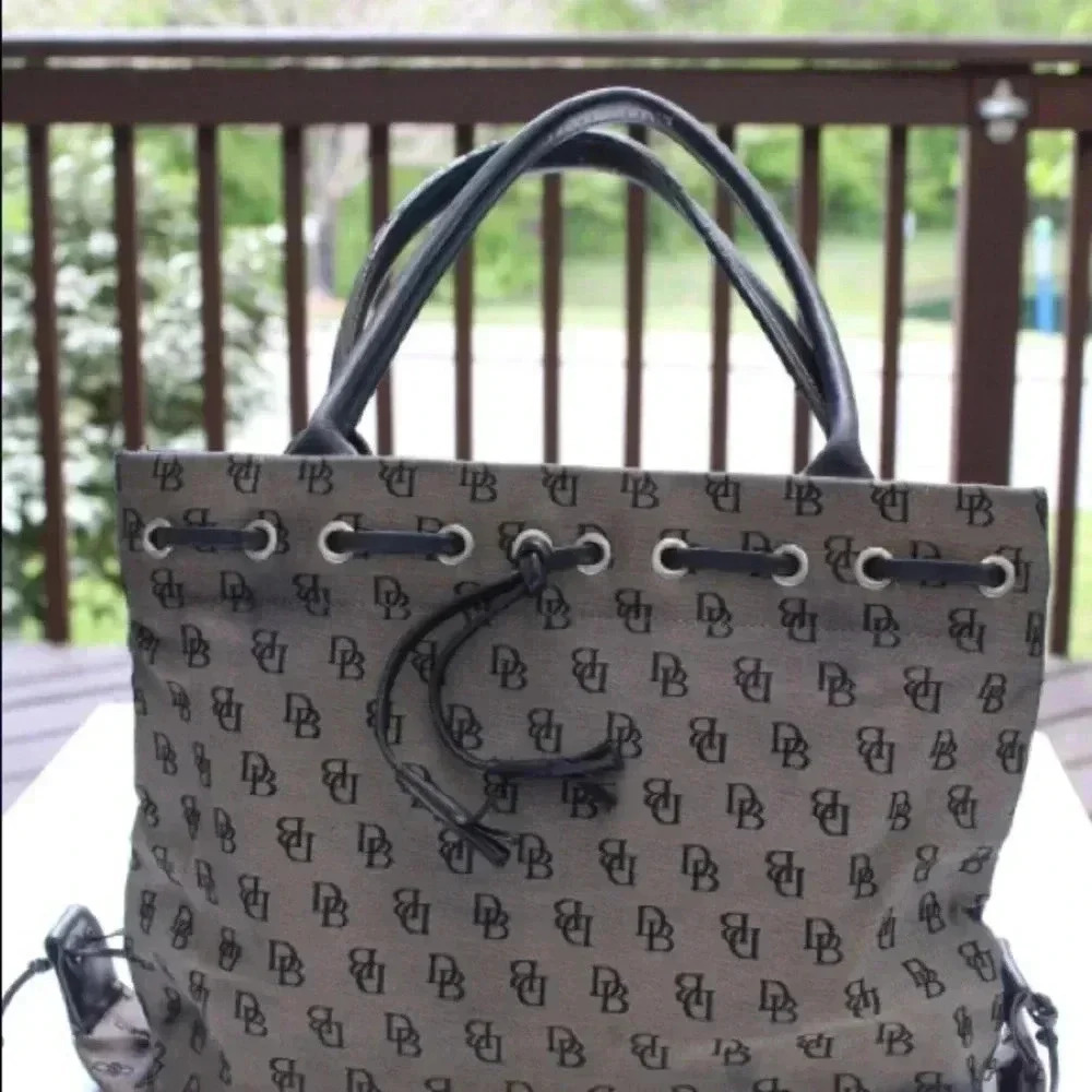 Dooney & Bourke tote bag - Picture 7 of 15